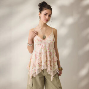 Blomstret chiffontop med blonder