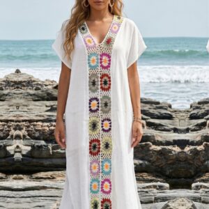 Elegant kjole med patchwork og blusedetaljer