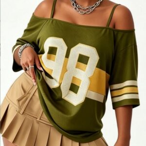 Militærgrøn off-shoulder kjole med print