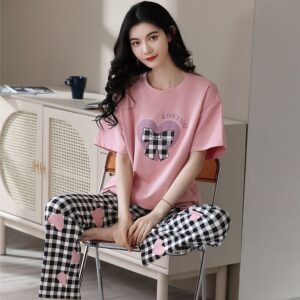 Short-sleeve Pants Thin Sleepwear With Built-in Chest Pads For Women