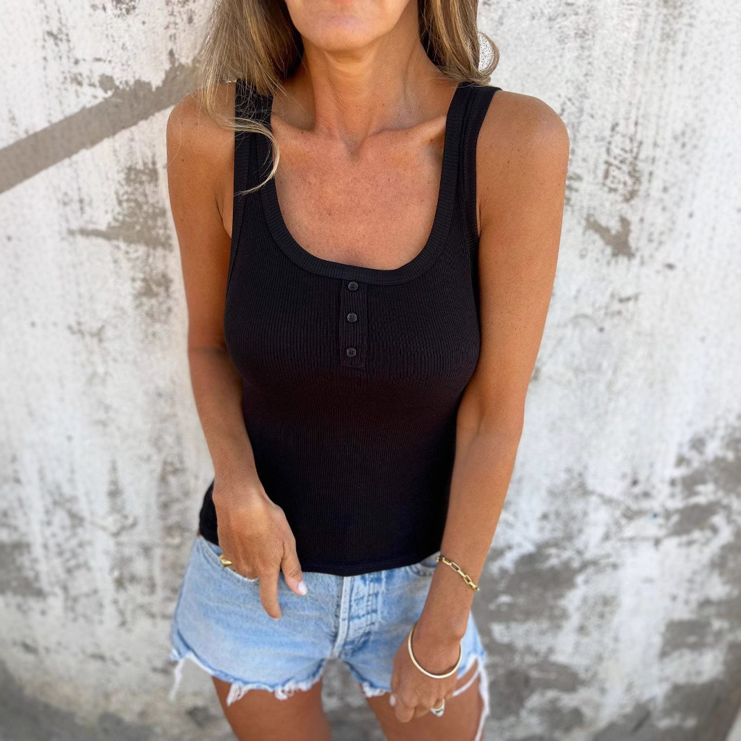 Ribbed vest with buttons