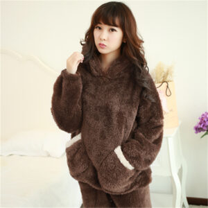 Long-haired padded flannel pajamas