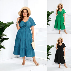 Light and elegant V-neck dress