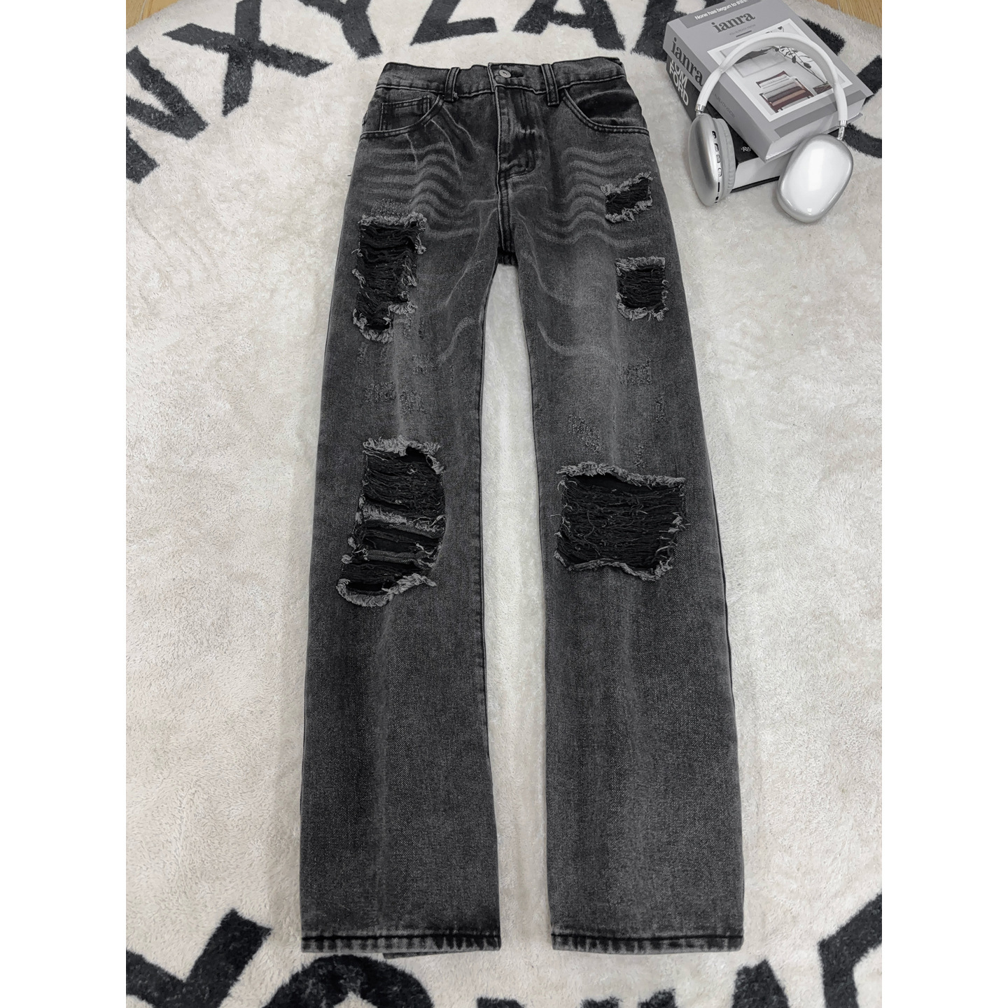 Mens Loose-fit Wide-leg Ripped Jeans - Image 6