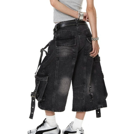 Frayed-hem Distressed Denim Capri Pants For Men And Women - Image 4