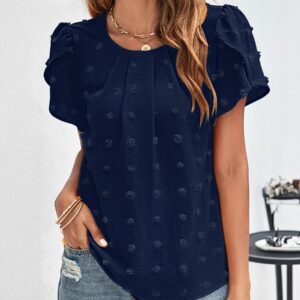 Top with puff sleeves and ruffles
