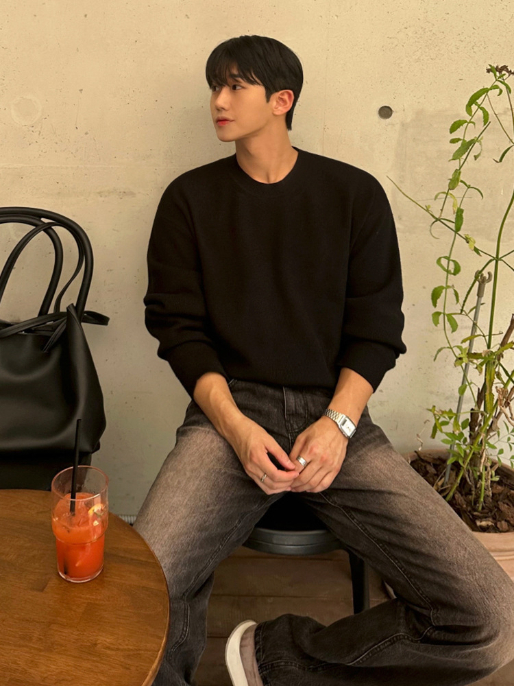 Crew-neck Pullover Sweater Korean-style Workwear Outfit - Image 2