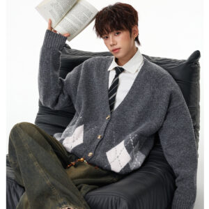 Japanese Retro Diamond-pattern V-neck Cardigan Sweater For Men, Autumn And Winter Style, Loose And Casual Knit Jacket