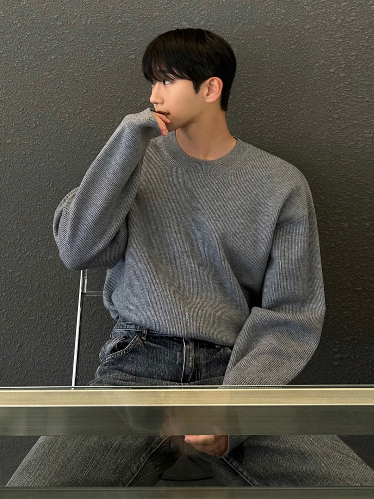 Crew-neck Pullover Sweater Korean-style Workwear Outfit - Image 3